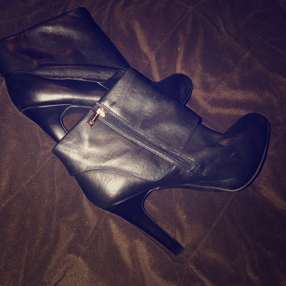 Jessica Simpson size 10 Addey Black bootie
